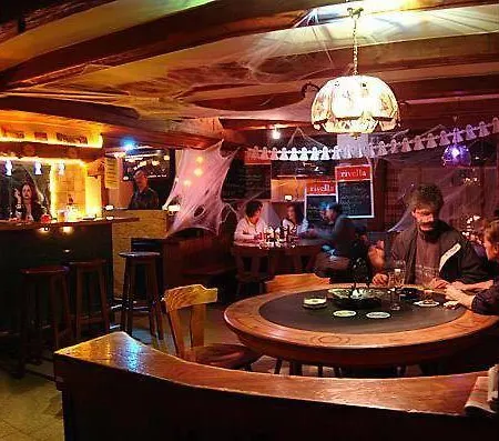 Inn Gasthaus Chrona Jenaz